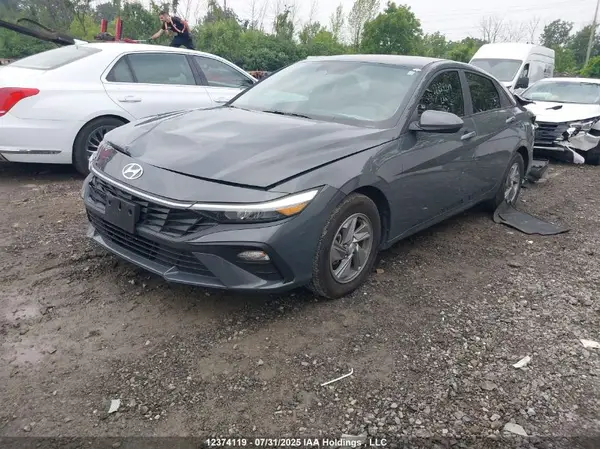 KMHLM4DG4RU740877 2024 HYUNDAI ELANTRA - Image 2
