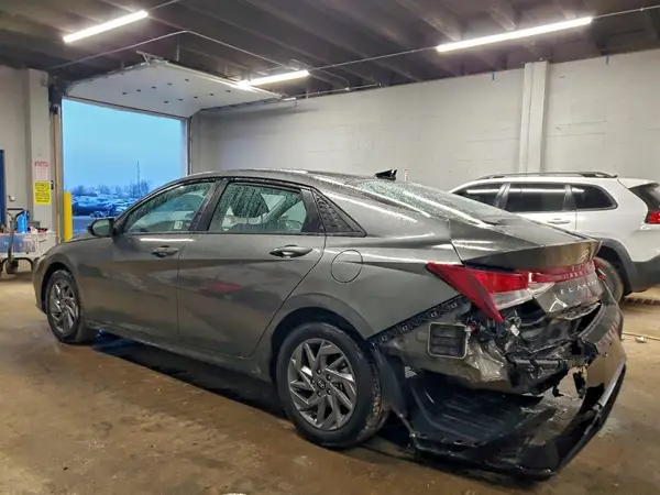 KMHLM4DG4RU743682 2024 HYUNDAI ELANTRA - Image 2