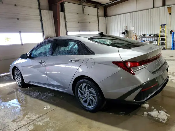 KMHLM4DG4RU748672 2024 HYUNDAI ELANTRA - Image 2