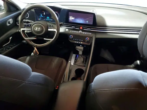 KMHLM4DG4RU748672 2024 HYUNDAI ELANTRA - Image 8