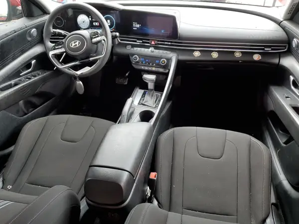 KMHLM4DG4RU751782 2024 HYUNDAI ELANTRA - Image 8