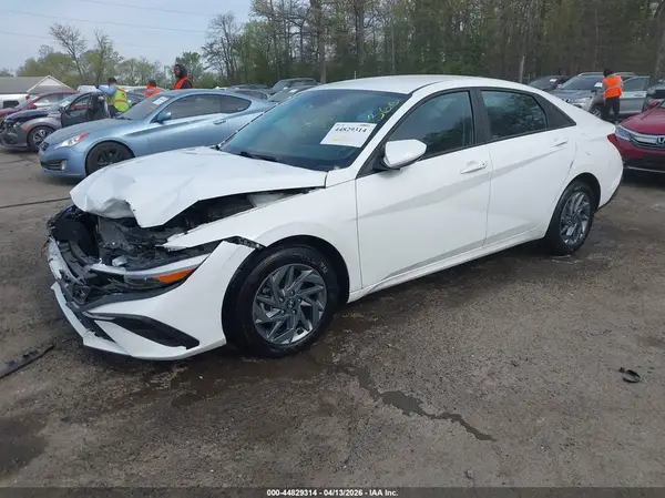KMHLM4DG4RU754973 2024 HYUNDAI ELANTRA - Image 2