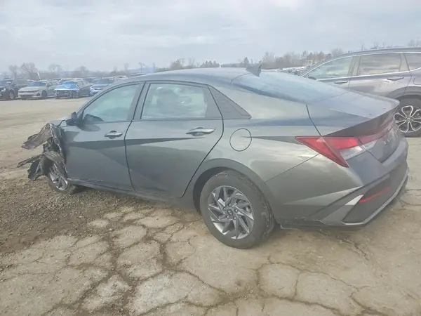 KMHLM4DG4RU756545 2024 HYUNDAI ELANTRA - Image 2
