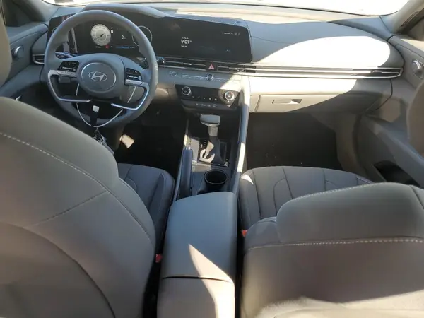 KMHLM4DG4RU762264 2024 HYUNDAI ELANTRA - Image 8