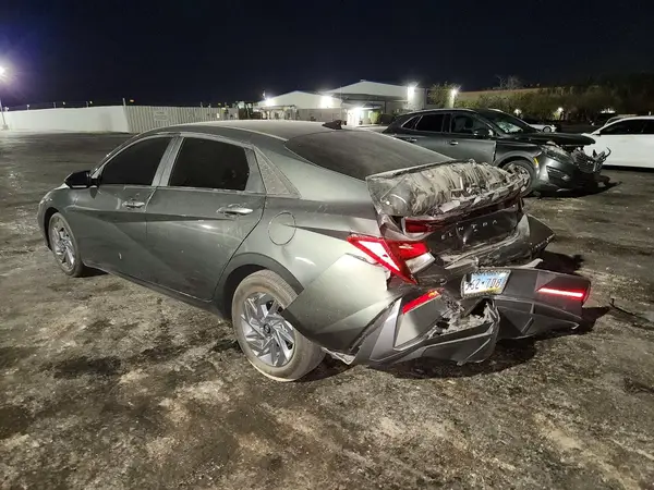 KMHLM4DG4RU762457 2024 HYUNDAI ELANTRA - Image 2