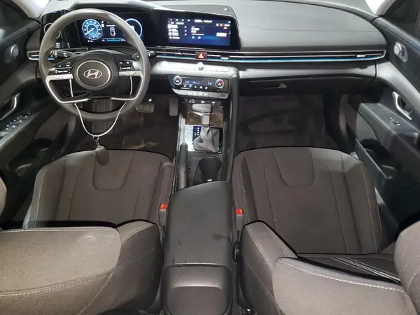 KMHLM4DG4RU764385 2024 HYUNDAI ELANTRA - Image 8