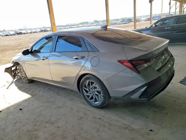 KMHLM4DG4RU765150 2024 HYUNDAI ELANTRA - Image 2
