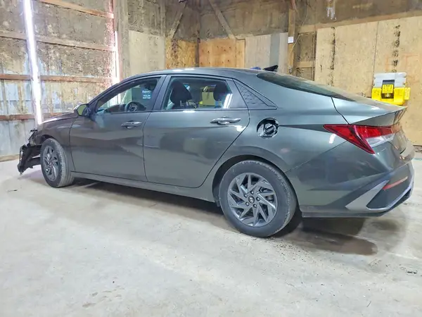 KMHLM4DG4RU768064 2024 HYUNDAI ELANTRA - Image 2