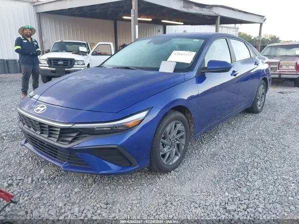 KMHLM4DG4RU770431 2024 HYUNDAI ELANTRA - Image 2