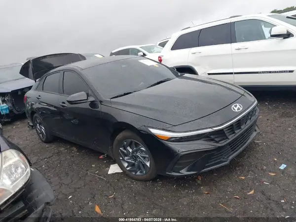 KMHLM4DG4RU772972 2024 HYUNDAI ELANTRA - Image 1