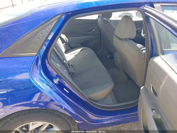 KMHLM4DG4RU774611 2024 HYUNDAI ELANTRA - Image 8