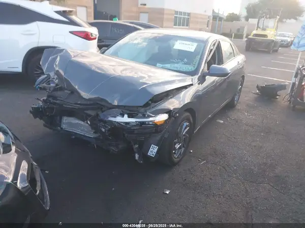 KMHLM4DG4RU777668 2024 HYUNDAI ELANTRA - Image 2