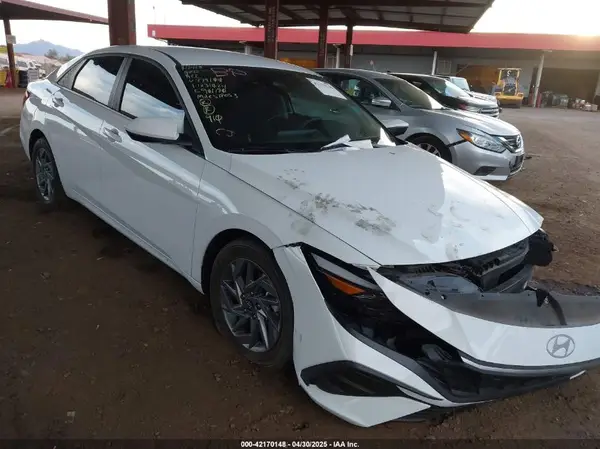KMHLM4DG4RU779100 2024 HYUNDAI ELANTRA - Image 1