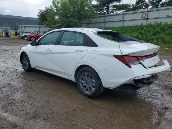 KMHLM4DG4RU781039 2024 HYUNDAI ELANTRA - Image 2