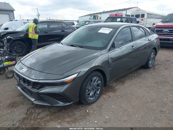 KMHLM4DG4RU785026 2024 HYUNDAI ELANTRA - Image 2