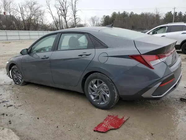 KMHLM4DG4RU786807 2024 HYUNDAI ELANTRA - Image 2