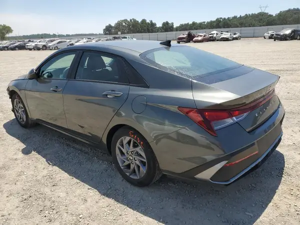 KMHLM4DG4RU790789 2024 HYUNDAI ELANTRA - Image 2