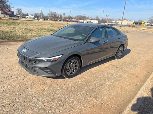 KMHLM4DG4RU802200 2024 HYUNDAI ELANTRA - Image 2