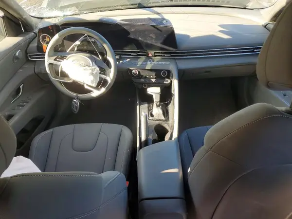 KMHLM4DG4RU804190 2024 HYUNDAI ELANTRA - Image 8