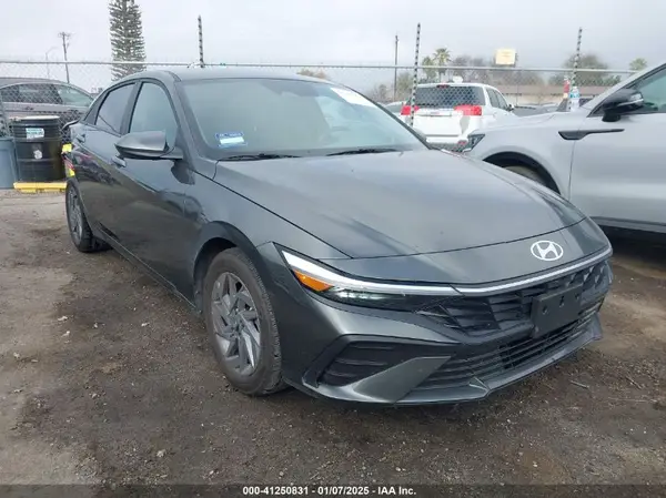 KMHLM4DG4RU805095 2024 HYUNDAI ELANTRA - Image 1