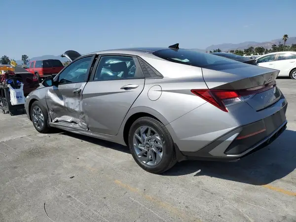 KMHLM4DG4RU807901 2024 HYUNDAI ELANTRA - Image 2