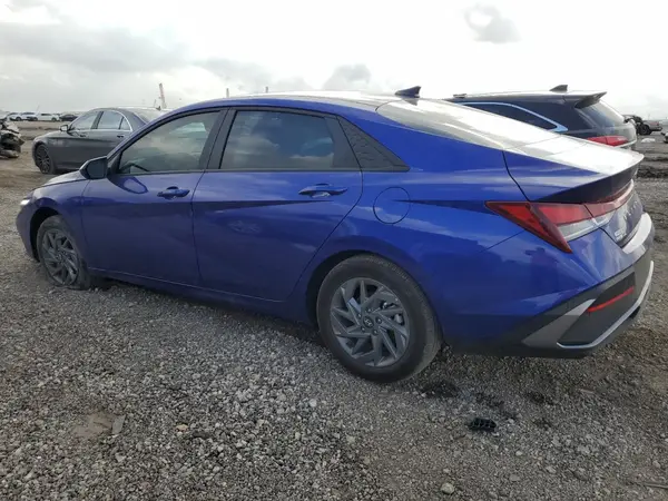 KMHLM4DG4RU808207 2024 HYUNDAI ELANTRA - Image 2