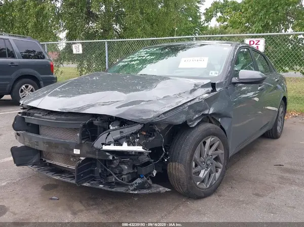 KMHLM4DG4RU810684 2024 HYUNDAI ELANTRA - Image 2