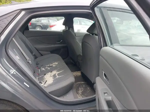 KMHLM4DG4RU810684 2024 HYUNDAI ELANTRA - Image 8