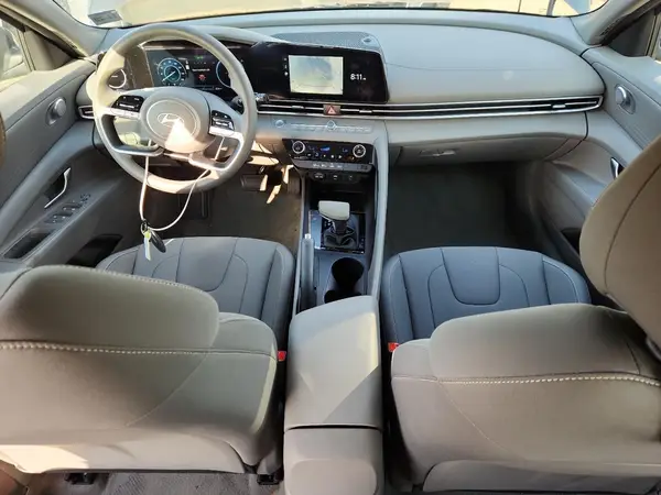 KMHLM4DG4RU810877 2024 HYUNDAI ELANTRA - Image 8