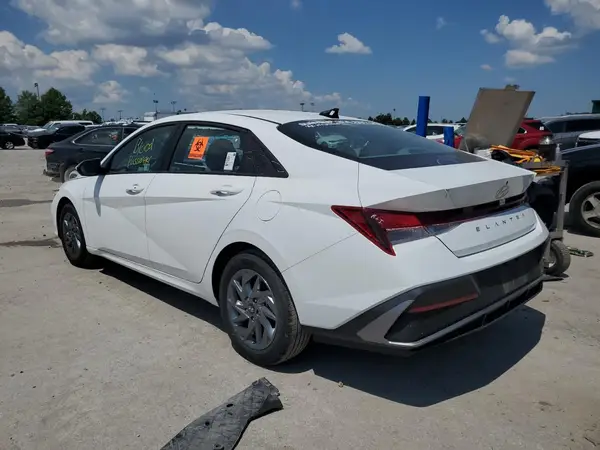 KMHLM4DG4RU812211 2024 HYUNDAI ELANTRA - Image 2