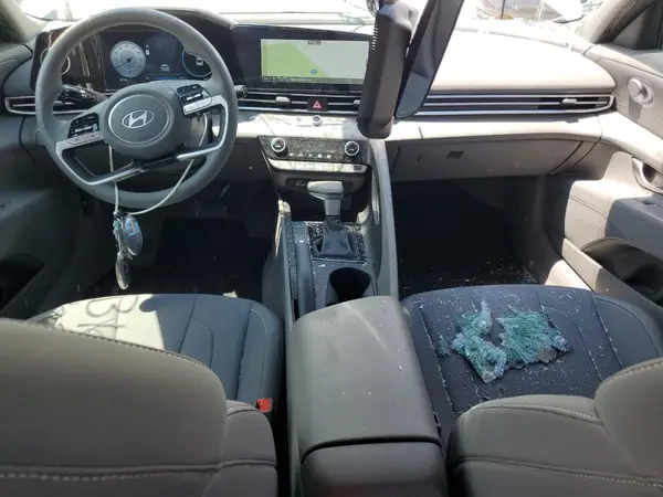 KMHLM4DG4RU812211 2024 HYUNDAI ELANTRA - Image 8