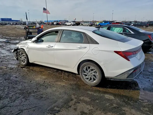 KMHLM4DG4RU813360 2024 HYUNDAI ELANTRA - Image 2