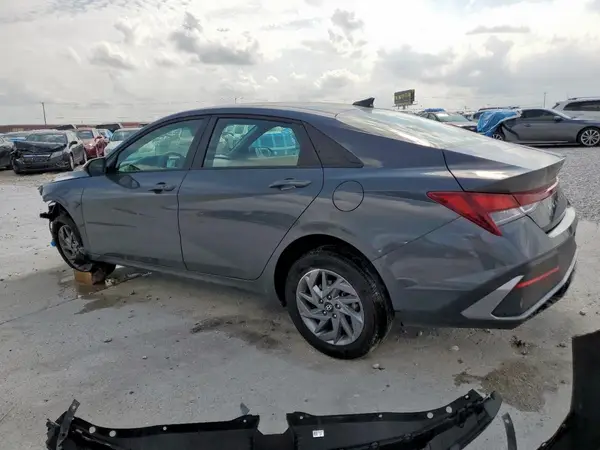 KMHLM4DG4RU828828 2024 HYUNDAI ELANTRA - Image 2