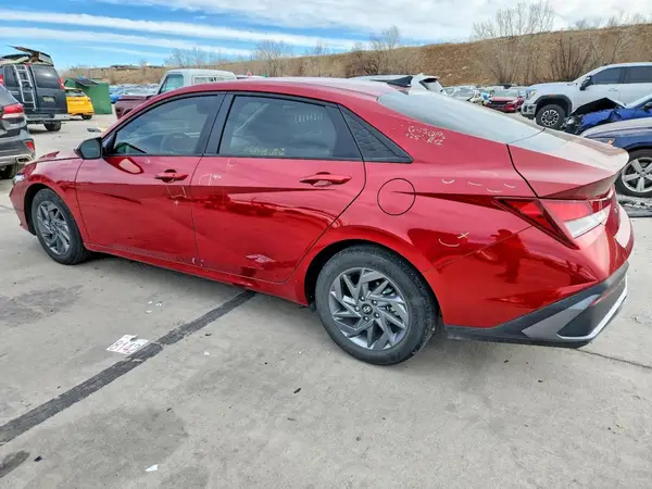 KMHLM4DG4RU833575 2024 HYUNDAI ELANTRA - Image 2