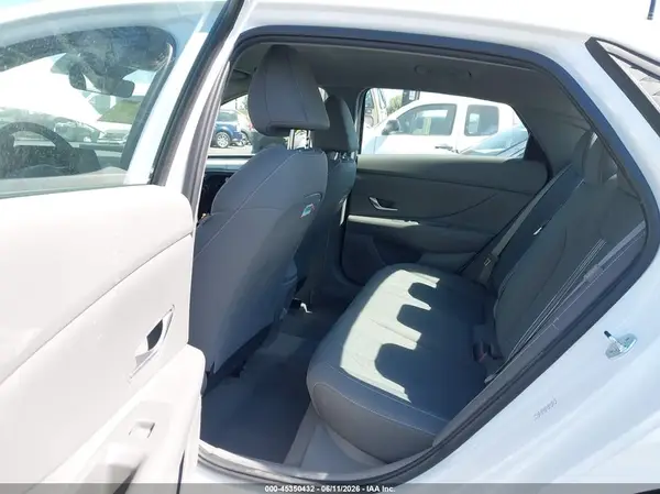 KMHLM4DG4RU837318 2024 HYUNDAI ELANTRA - Image 8