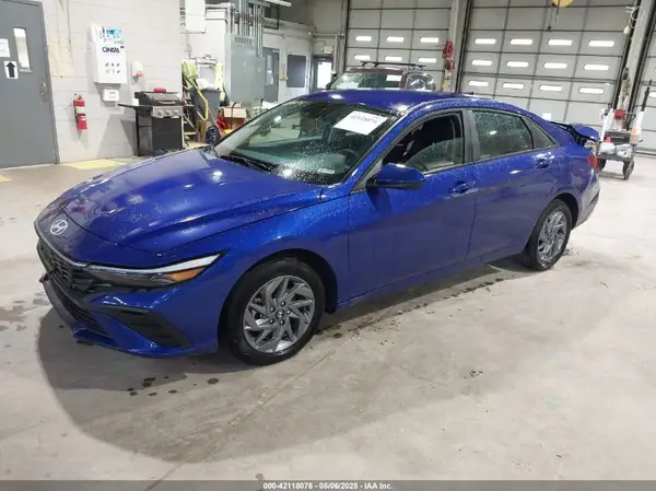 KMHLM4DG4RU842843 2024 HYUNDAI ELANTRA - Image 2