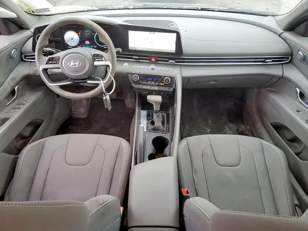 KMHLM4DG4RU847315 2024 HYUNDAI ELANTRA - Image 8