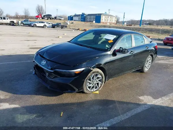 KMHLM4DG4RU852319 2024 HYUNDAI ELANTRA - Image 2