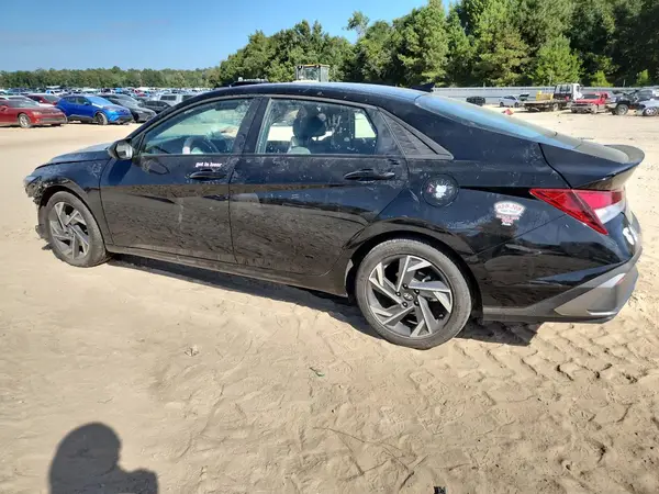 KMHLM4DG4SU032795 2025 HYUNDAI ELANTRA - Image 2