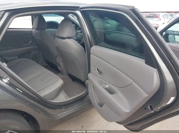 KMHLM4DG4SU037995 2025 HYUNDAI ELANTRA - Image 8
