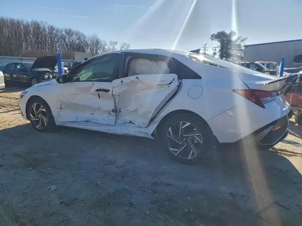 KMHLM4DG4SU047233 2025 HYUNDAI ELANTRA - Image 2