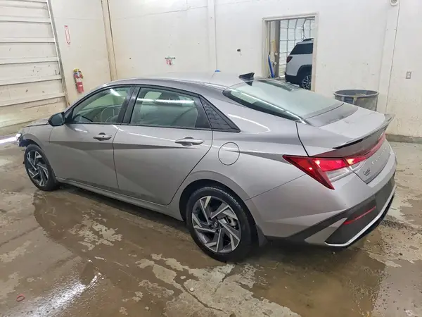 KMHLM4DG4SU050939 2025 HYUNDAI ELANTRA - Image 2