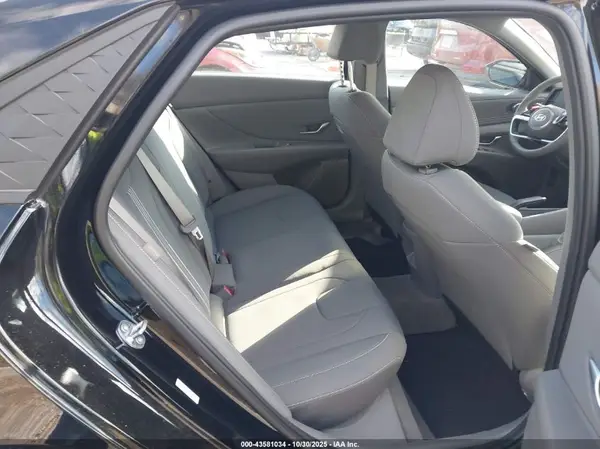 KMHLM4DG4SU051718 2025 HYUNDAI ELANTRA - Image 8