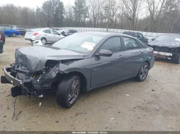 KMHLM4DG4SU055073 2025 HYUNDAI ELANTRA - Image 2