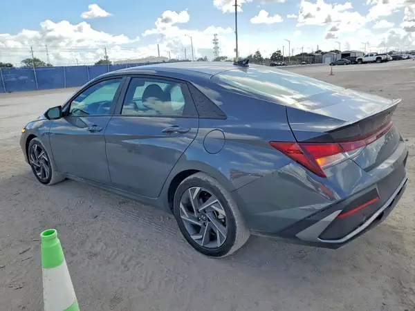 KMHLM4DG4SU056496 2025 HYUNDAI ELANTRA - Image 2