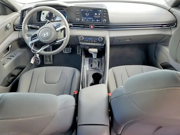 KMHLM4DG4SU056496 2025 HYUNDAI ELANTRA - Image 8