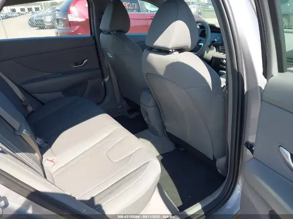 KMHLM4DG4SU064209 2025 HYUNDAI ELANTRA - Image 8