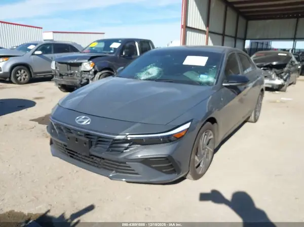 KMHLM4DG4SU069216 2025 HYUNDAI ELANTRA - Image 2