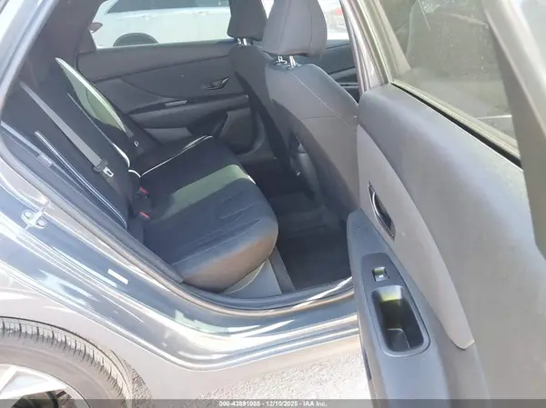 KMHLM4DG4SU069216 2025 HYUNDAI ELANTRA - Image 8