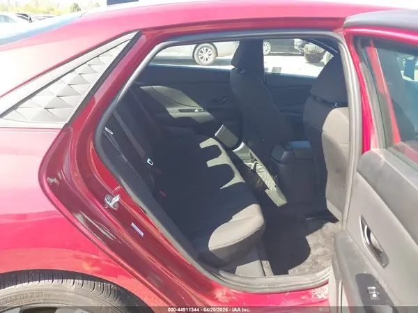 KMHLM4DG4SU070253 2025 HYUNDAI ELANTRA - Image 8